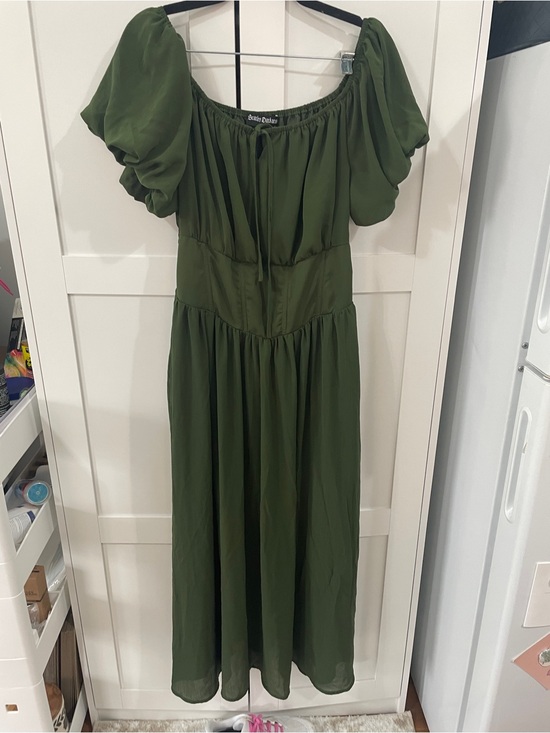 Scarlet Darkness Dresses & Skirts - Green Puff-Sleeve Maxi Dress by Button Deluxe